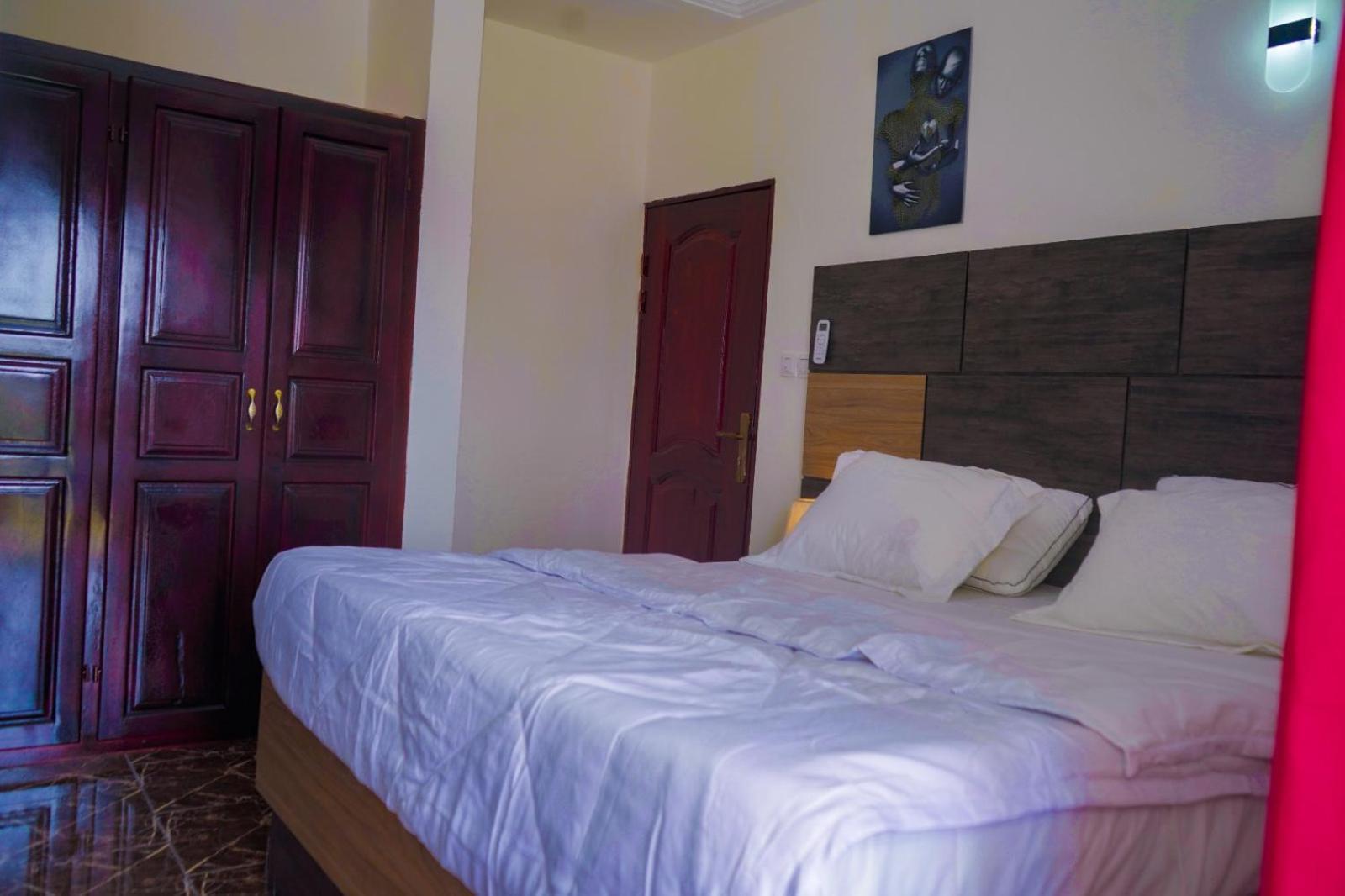 Prince Home Douala Esterno foto